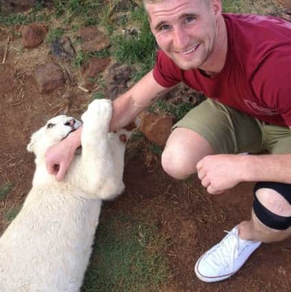 Sam Tomkins bitten by a tiger in South Africa!