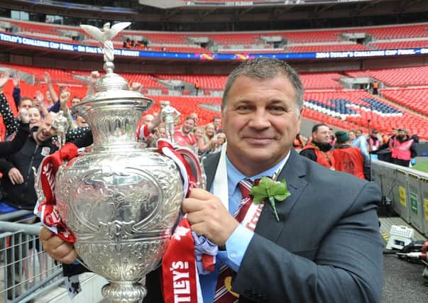Shaun Wane with the Challenge Cup in 2013
