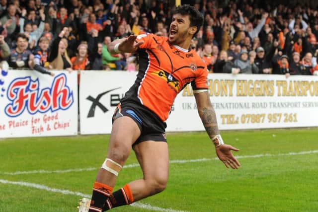 Denny Solomona is one try off matching Lesley Vainikolo's record of tries in a Super League regular season