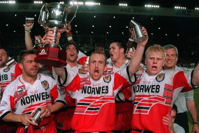 Shaun Edwards leads the 1994 celebrations after a 20-14 win over Brisbane