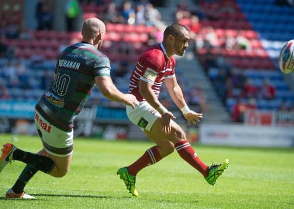 Warriors ace Tommy Leuluai is expecting Leeds to provide tough opposition tonight, despite the Rhinos being depleted by injuries