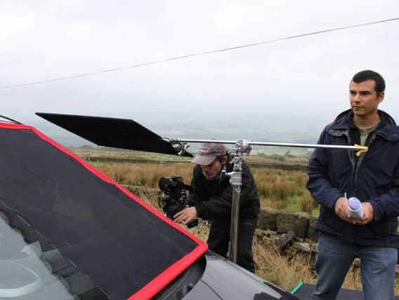 Matthew J Lawrence on set