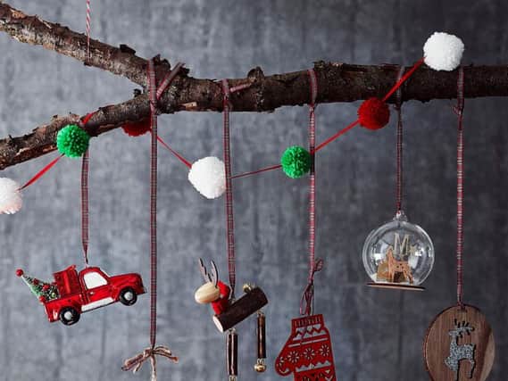 Pom-Pom Garland