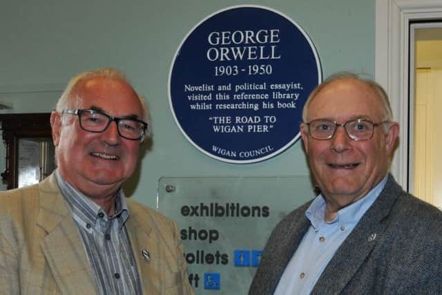 Orwells son Richard Blair unveils the plaque to his father with Quentin Kopp from The Orwell Society